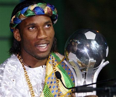 九游体育-包含德罗巴在巴黎圣日耳曼比赛中表现优异，领先优势明显引发热议！观众掌声雷动的词条-九游体育