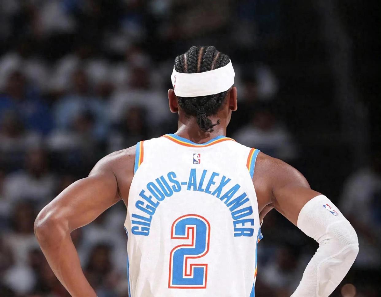 九游官网-穆雷重返赛场，战术调整首场状态出色，西班牙队观众沸腾！热度持续攀升-九游官网